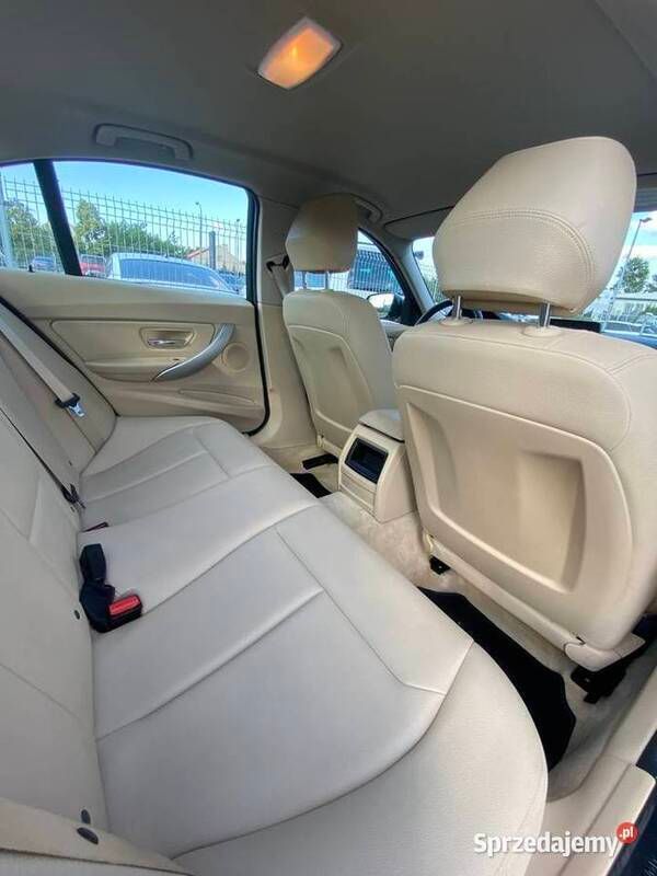 Używany BMW 320 2012 Brązowy Sedan/Limuzyna