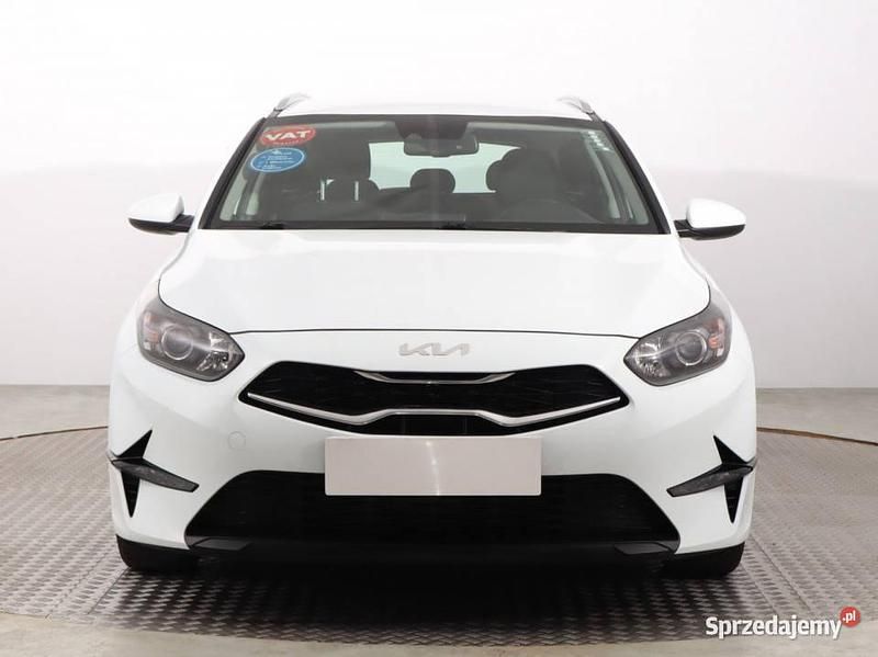 Biały Używany 2021 Kia Ceed Hatchback | 54 999 zł (Super Cena) - Obraz 1/4