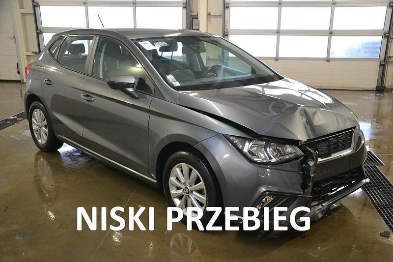 Szary Używany 2018 Seat Ibiza Hatchback | 16 800 zł - Obraz 1/4