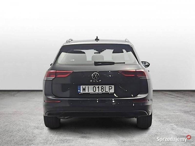 Używany VW Golf VIII Life 115 KM (84 kW) 2021 Szary (metalik) Kombi