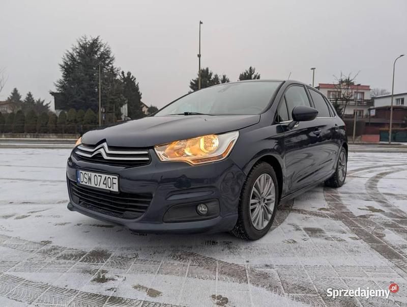 Granatowy Używany 2011 Citroën C4 Hatchback | 16 900 zł (Uczciwa cena) - Obraz 1/4