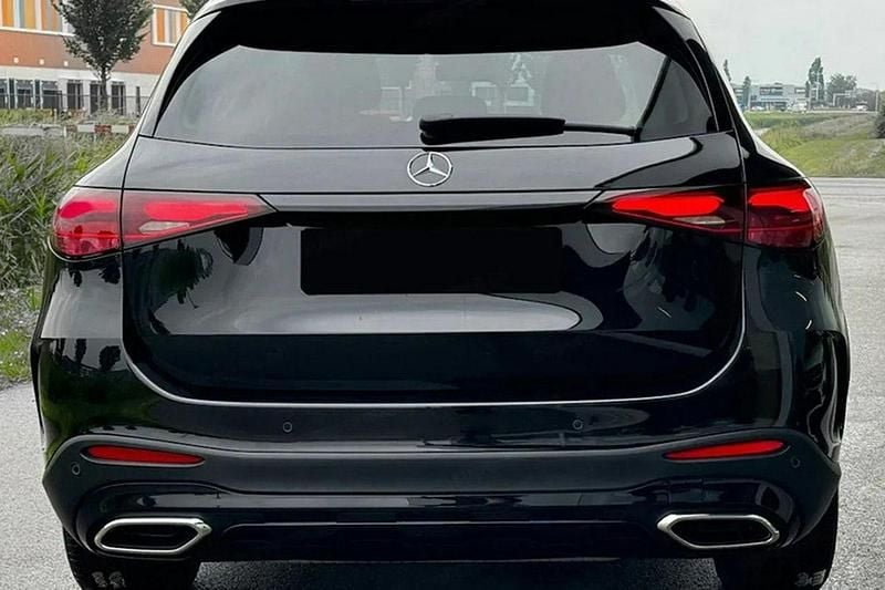 Nowe Mercedes GLC200 Advanced 197 KM (144 kW) 2025 Czarny (metalik) SUV