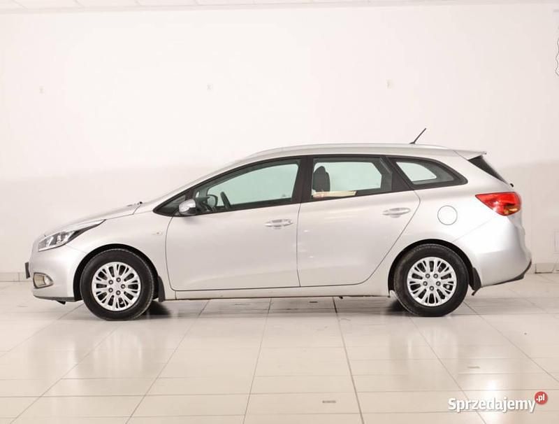 Używany Kia Ceed 2014 Srebrny Hatchback