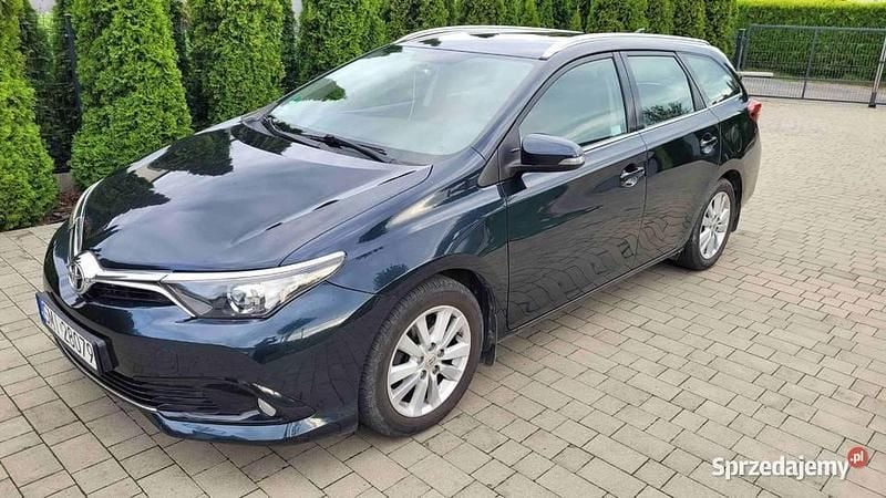 Używany 2016 Toyota Auris Kombi | 44 000 zł (Uczciwa cena) - Obraz 1/4