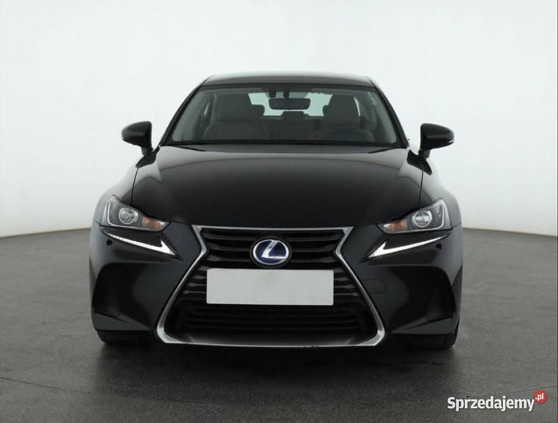 Czarny Używany 2020 Lexus IS300h Sedan/Limuzyna | 94 999 zł - Obraz 1/4
