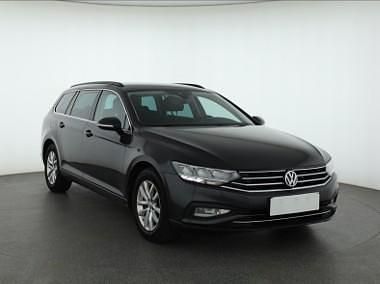 Używany VW Passat 150 KM (110 kW) 2019 Szary Kombi