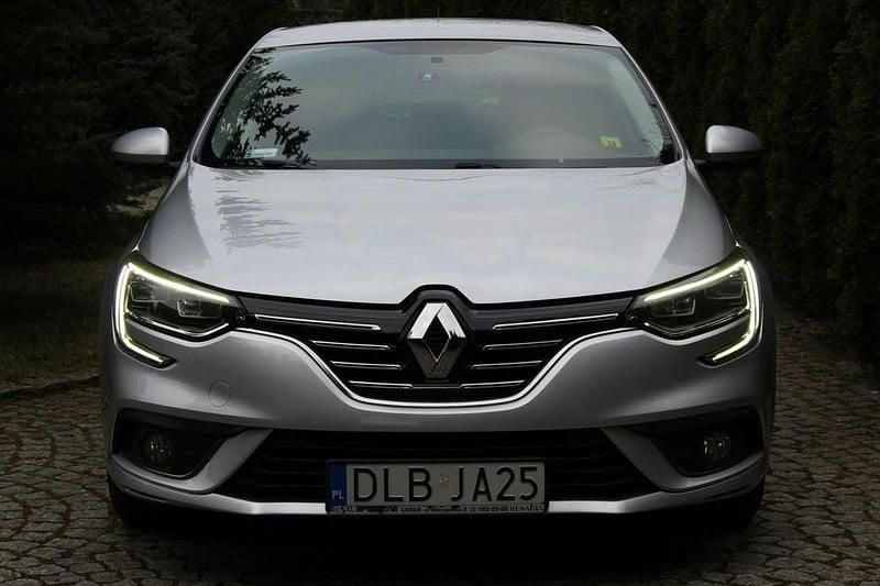 Używany Renault Mégane IV SE 116 KM (85 kW) 2018 Srebrny Hatchback