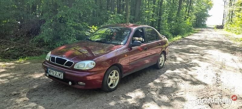 Używany Chevrolet Lanos 1999 Bordowy Sedan/Limuzyna