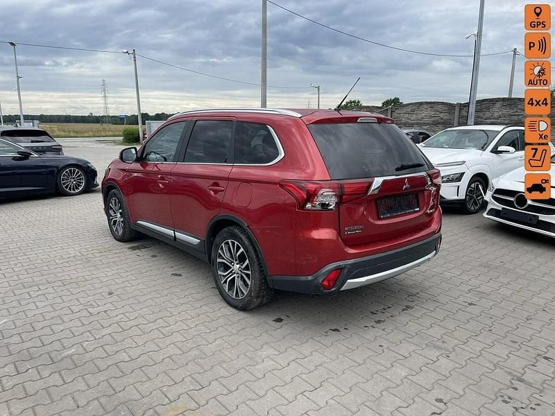 Bordowy Używany 2016 Mitsubishi Outlander SUV | 21 900 zł - Obraz 1/4