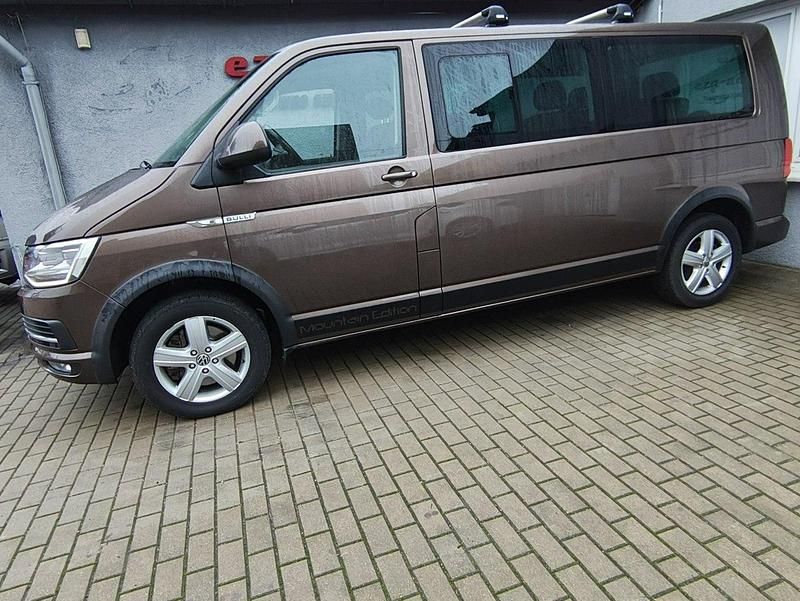 Używany VW Multivan 180 KM (132 kW) 2012 Brązowy Van