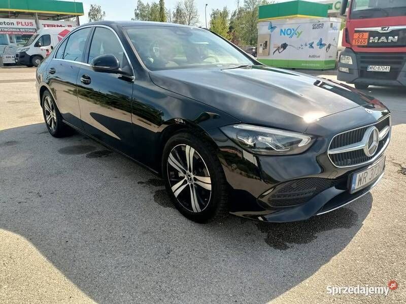 Czarny Używany 2024 Mercedes C180 Sedan/Limuzyna | 180 000 zł - Obraz 1/4