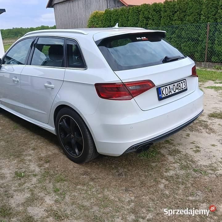 Biały Używany 2015 Audi A3 S-Line Sedan/Limuzyna | 49 000 zł (Uczciwa cena) - Obraz 1/4