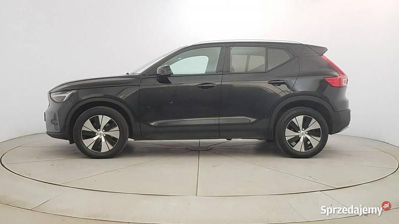 Używany Volvo XC40 Core 163 KM (119 kW) 2022 Czarny SUV