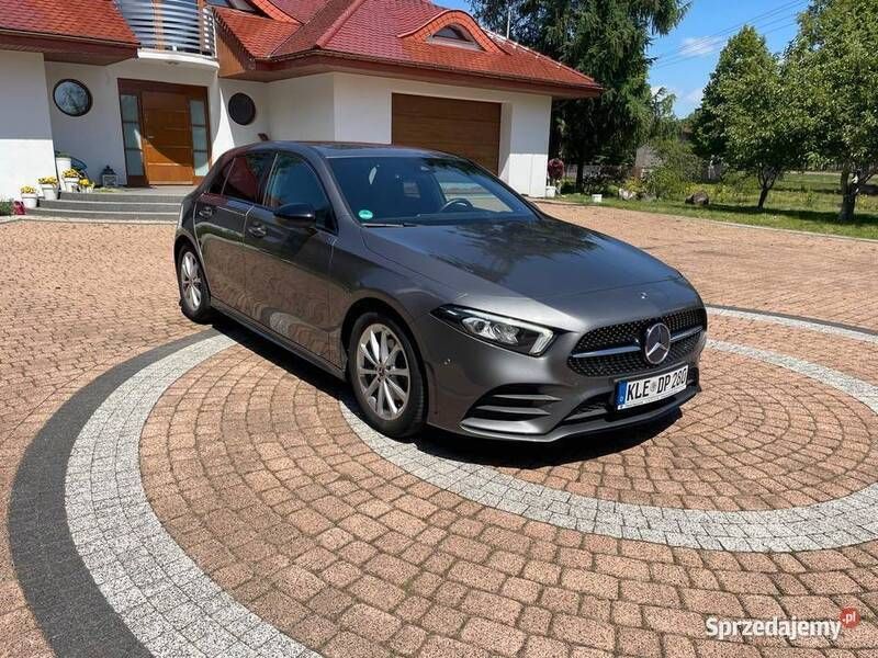 Używany 2018 Mercedes A180 Sedan/Limuzyna | 89 000 zł - Obraz 1/4