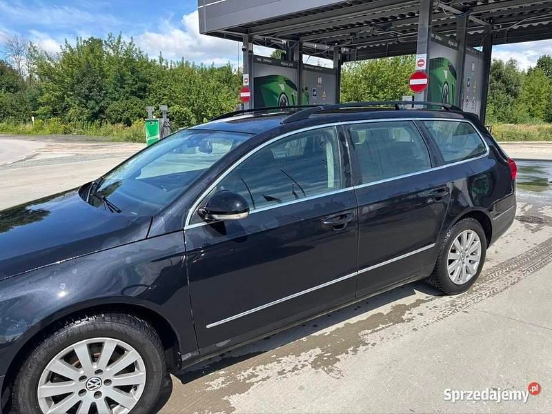 Czarny Używany 2008 VW Passat Kombi | 15 500 zł (Uczciwa cena) - Obraz 1/4