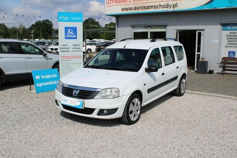 Używany Dacia Logan 75 KM (55 kW) 2012 Biały Sedan/Limuzyna