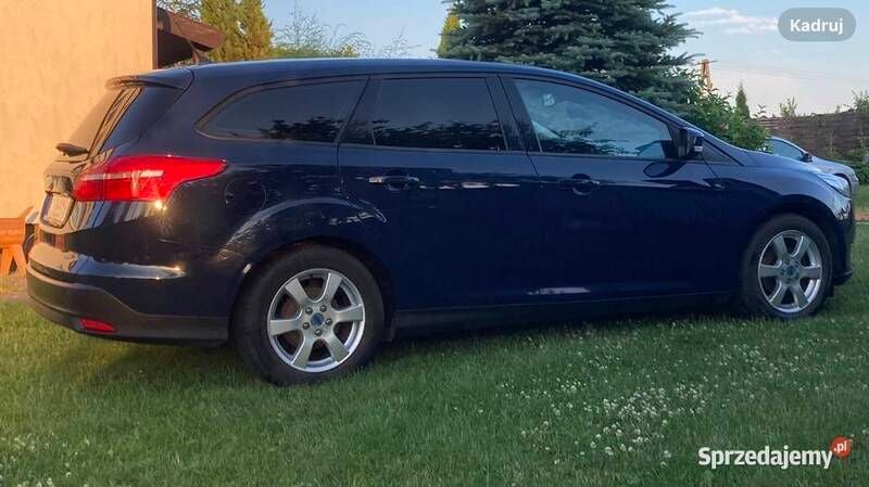Granatowy Używany 2017 Ford Focus Sedan/Limuzyna | 28 000 zł (Uczciwa cena) - Obraz 1/4