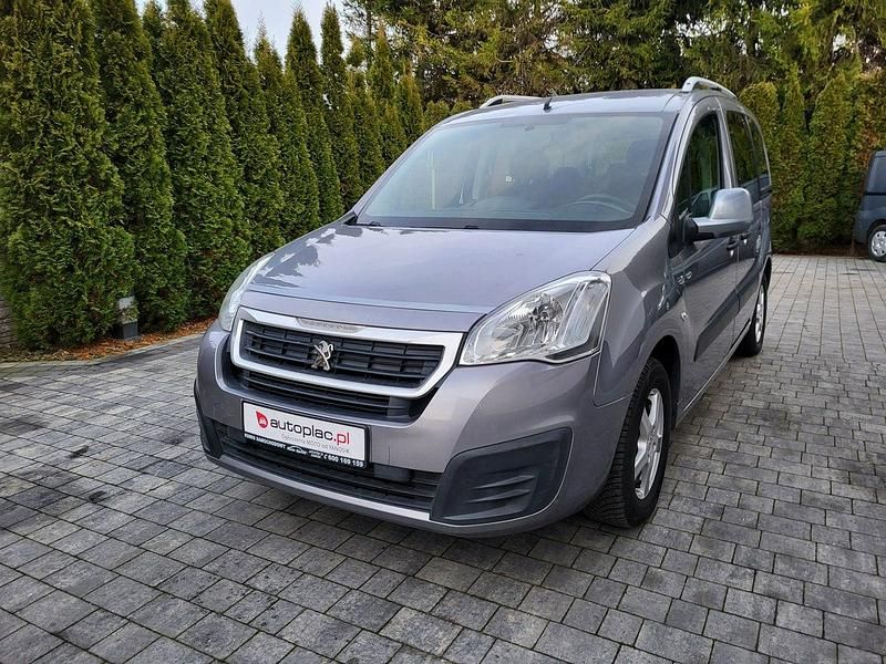 Używany Peugeot Partner 100 KM (73 kW) 2016 Szary Minivan