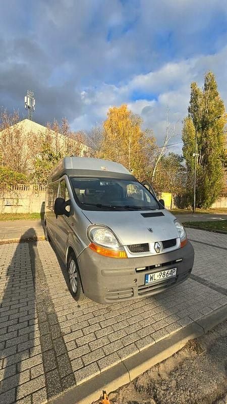 Używany Renault Trafic 2006 Srebrny Minivan