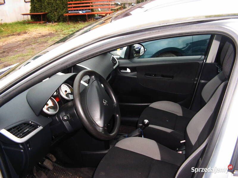 Używany Peugeot 207 2008 Srebrny Kombi