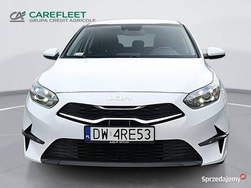 Biały Używany 2021 Kia Ceed Hatchback | 49 900 zł (Uczciwa cena) - Obraz 1/4