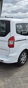 Używany Ford Tourneo Courier 101 KM (74 kW) 2018 Biały Minivan