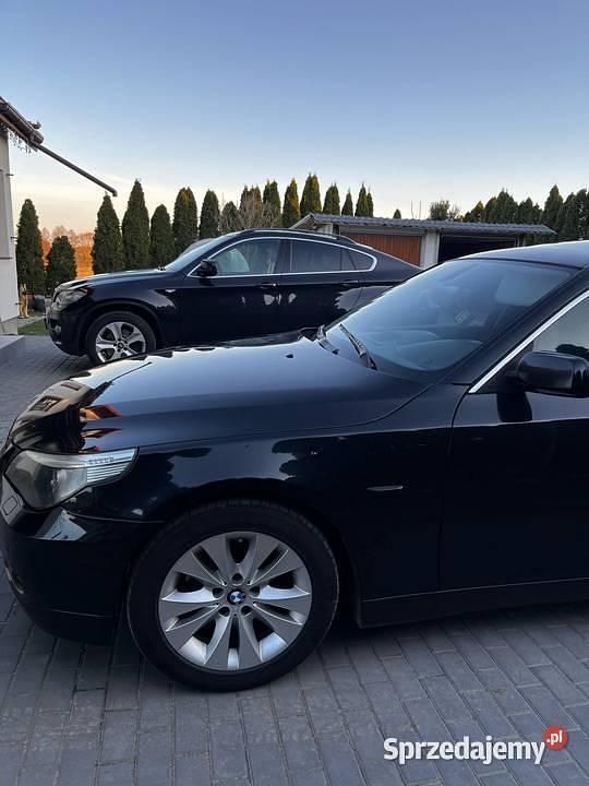 Czarny Używany 2005 BMW 525 Sedan/Limuzyna | 21 000 zł (Uczciwa cena) - Obraz 1/4