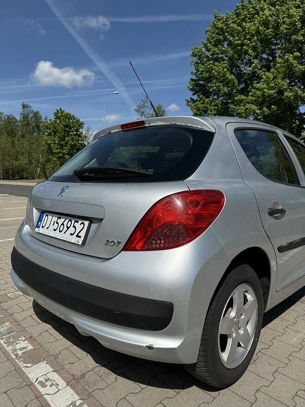Używany Peugeot 207 73 KM (53 kW) 2007 Srebrny Hatchback