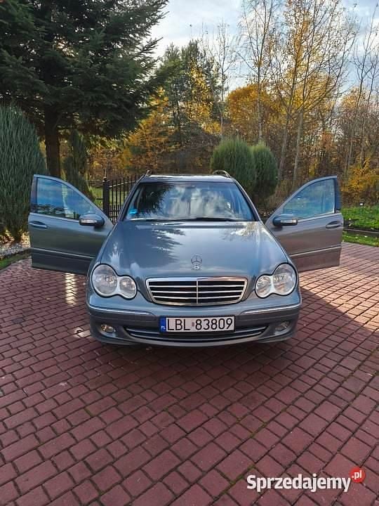 Szary Używany 2004 Mercedes C220 Kombi | 10 000 zł (Dobra cena) - Obraz 1/4