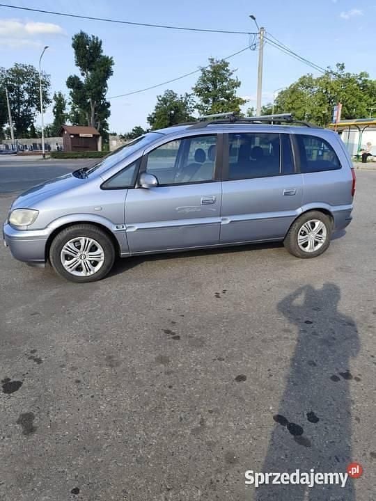 Grafitowy Używany 2004 Opel Zafira Minivan | 5000 zł (Uczciwa cena) - Obraz 1/4