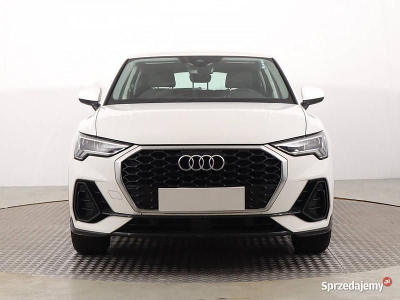 Biały Używany 2021 Audi Q3 Sportback SUV | 119 999 zł (Dość drogi) - Obraz 1/4