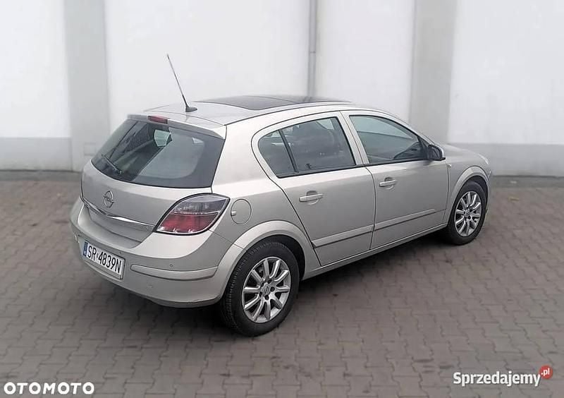 Używany 2008 Opel Astra | 10 900 zł (Uczciwa cena) - Obraz 1/4