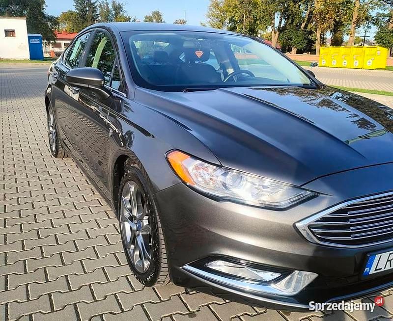 Używany Ford Fusion 2017 Grafitowy Sedan/Limuzyna