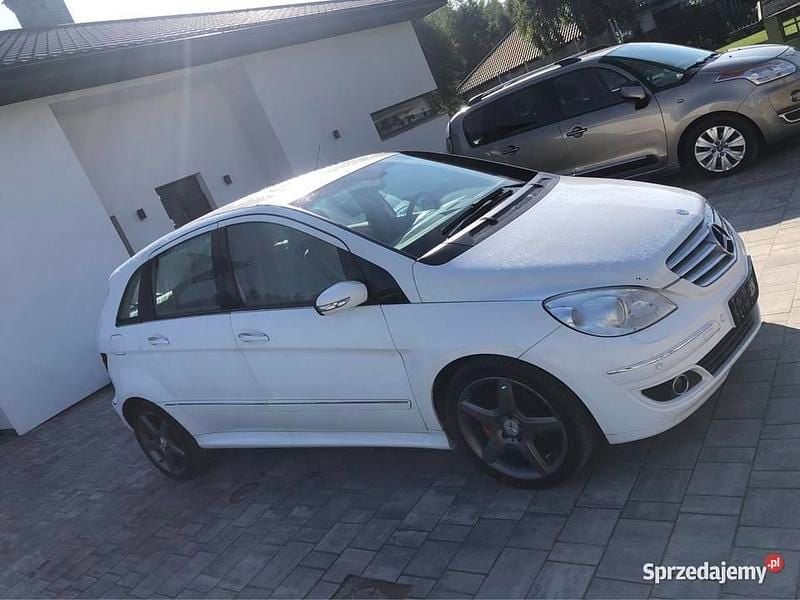 Biały Używany 2006 Mercedes B200 Minivan | 14 500 zł - Obraz 1/4