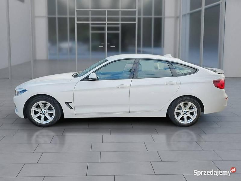 Biały Używany 2019 BMW 318 Gran Turismo Sedan/Limuzyna | 87 900 zł - Obraz 1/4