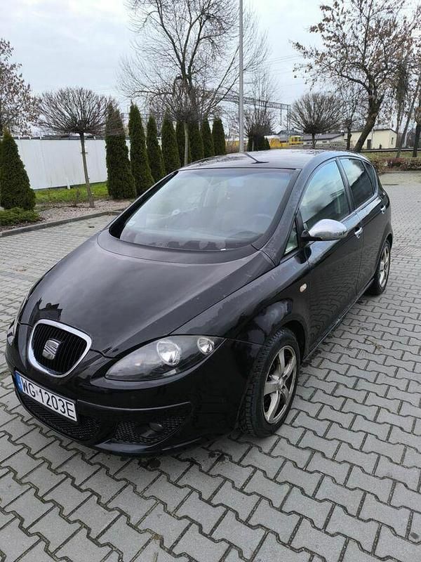 Czarny Używany 2006 Seat Altea Minivan | 7700 zł (Uczciwa cena) - Obraz 1/4