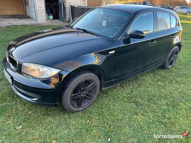 Czarny Używany 2009 BMW 116 Hatchback | 16 500 zł (Uczciwa cena) - Obraz 1/4