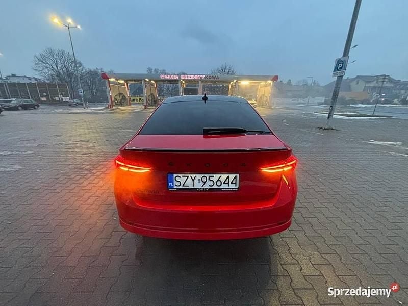 Używany Skoda Octavia 150 KM (110 kW) 2023 Czerwony Hatchback