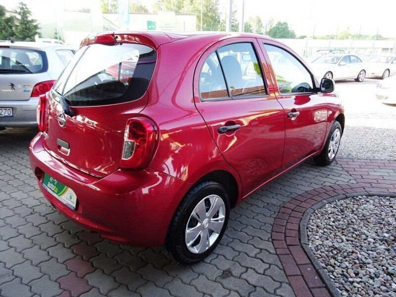 Używany Nissan Micra 80 KM (58 kW) 2016 Bordowy Hatchback