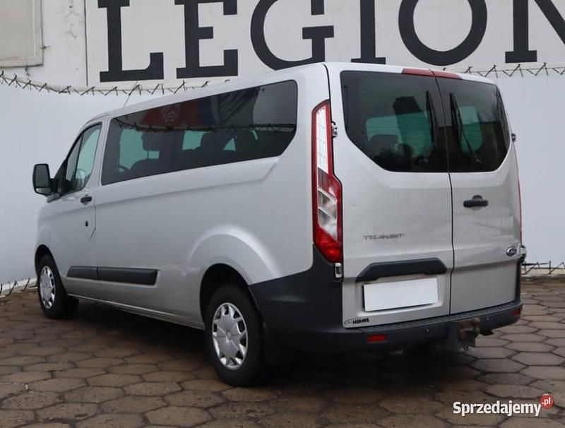 Używany Ford Transit Custom 2016 Srebrny Sedan/Limuzyna