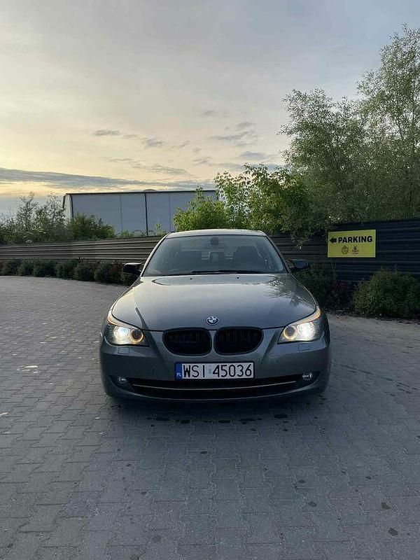 Używany BMW 523 2008 Szary Sedan/Limuzyna