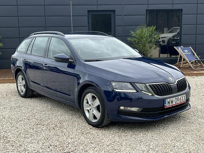 Niebieski Używany 2017 Skoda Octavia Kombi | 33 800 zł (Drogi) - Obraz 1/3