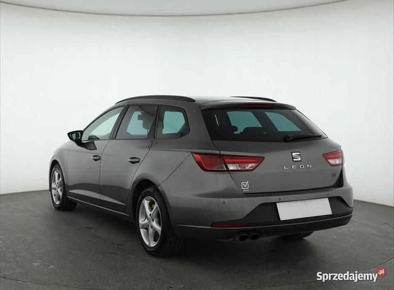 Używany Seat Leon 2014 Szary Kombi