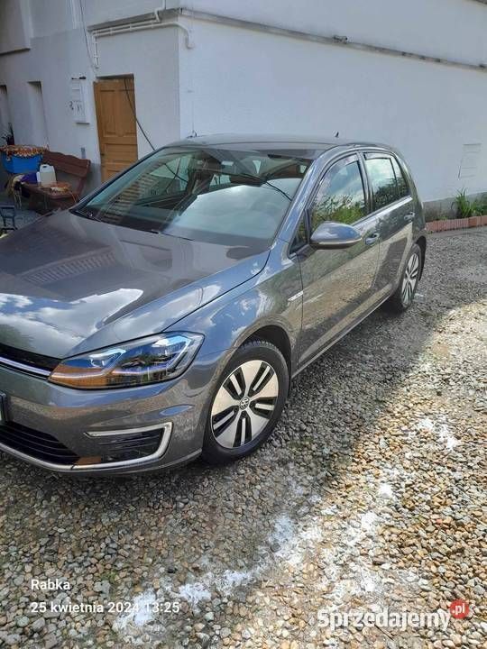 Używany VW e-Golf 100 kW (136 KM) 2020 Hatchback