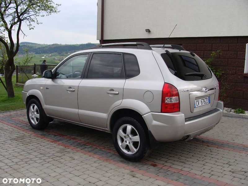 Hyundai tucson i