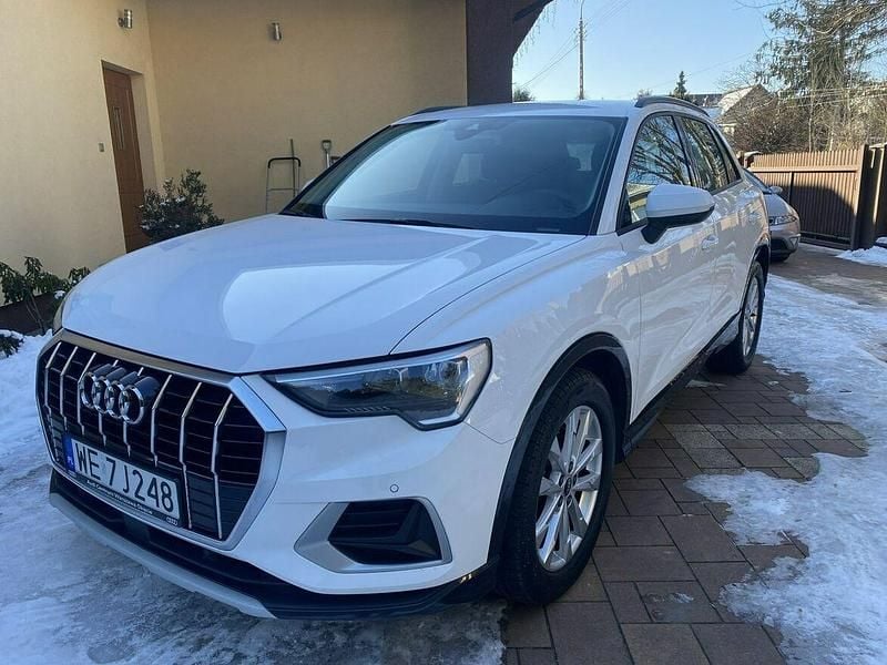 Używany Audi Q3 Advanced 150 KM (110 kW) 2022 Biały SUV