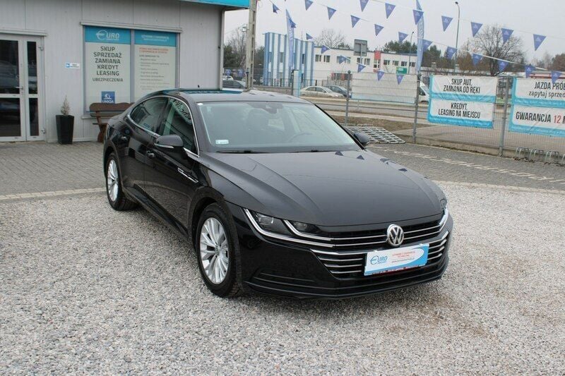 Używany VW Arteon 150 KM (110 kW) 2018 Czarny Sedan/Limuzyna