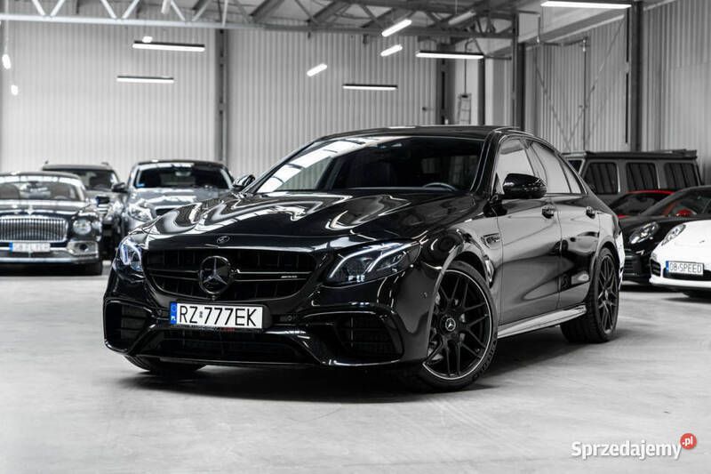 Czarny Używany 2017 Mercedes E63 AMG AMG Sedan/Limuzyna | 308 731 zł - Obraz 1/4