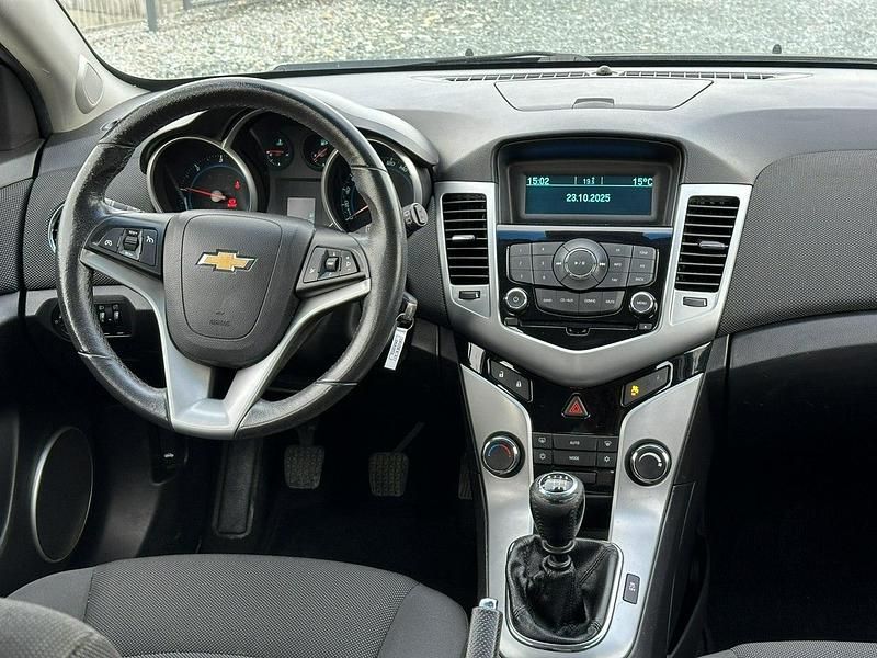 Używany Chevrolet Cruze 163 KM (119 kW) 2011 Szary (metalik) Hatchback