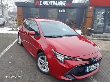 Używany Toyota Corolla 98 KM (72 kW) 2022 Bordowy Hatchback